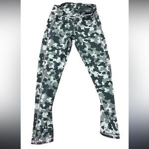 Champion Sport Camouflage leggings girls 10/12 gray activewear performance